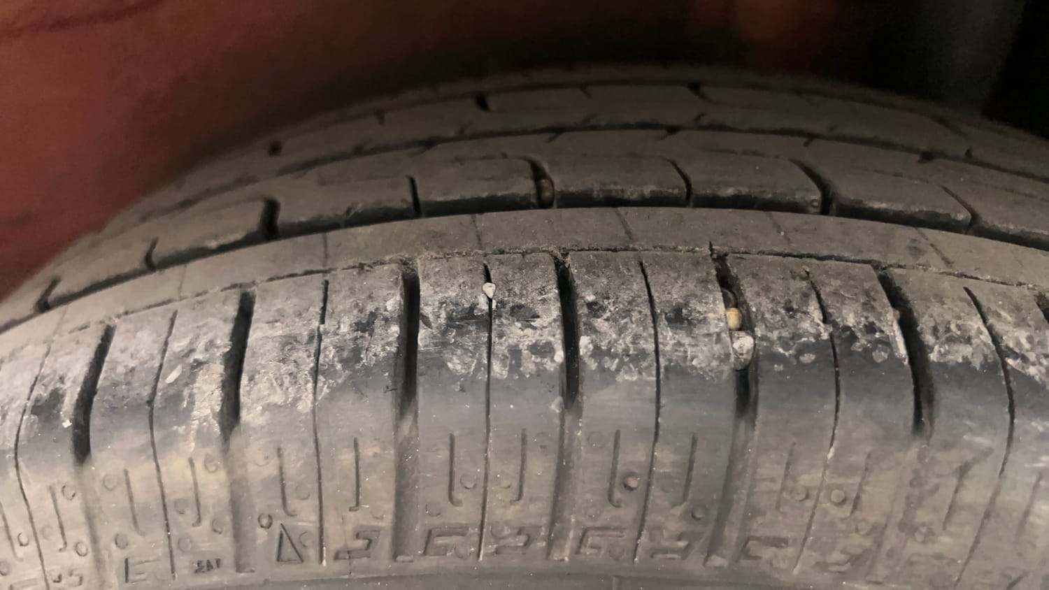 Used 2017 Maruti Suzuki Ignis Alpha MT Petrol Dual Tone Petrol Manual tyres LEFT REAR TYRE TREAD VIEW