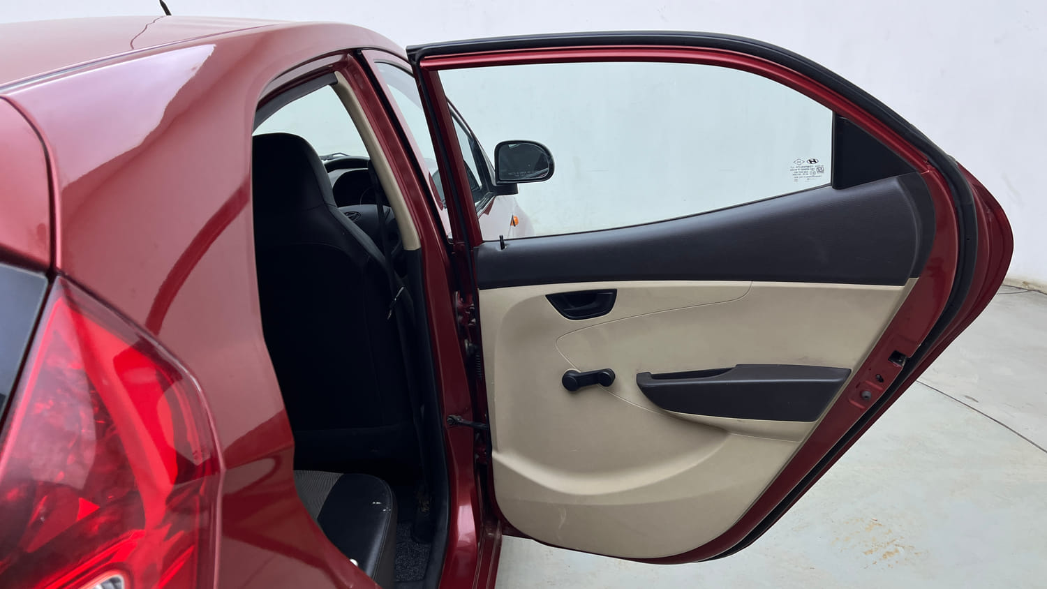 Used 2014 Hyundai Eon Magna Petrol Manual interior RIGHT REAR DOOR OPEN VIEW