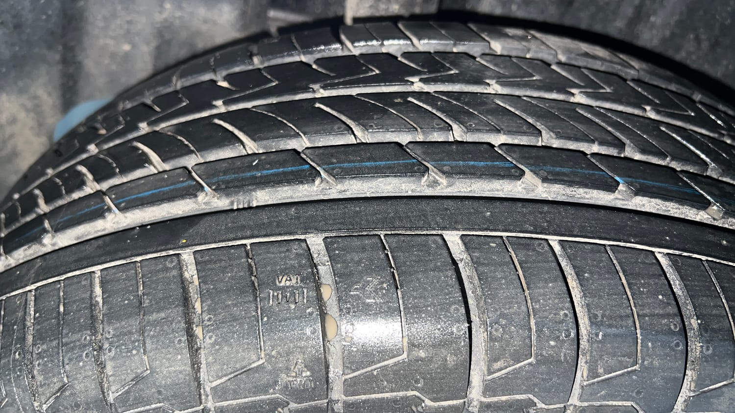 Used 2023 Maruti Suzuki Baleno Alpha MT Petrol Manual tyres RIGHT REAR TYRE TREAD VIEW