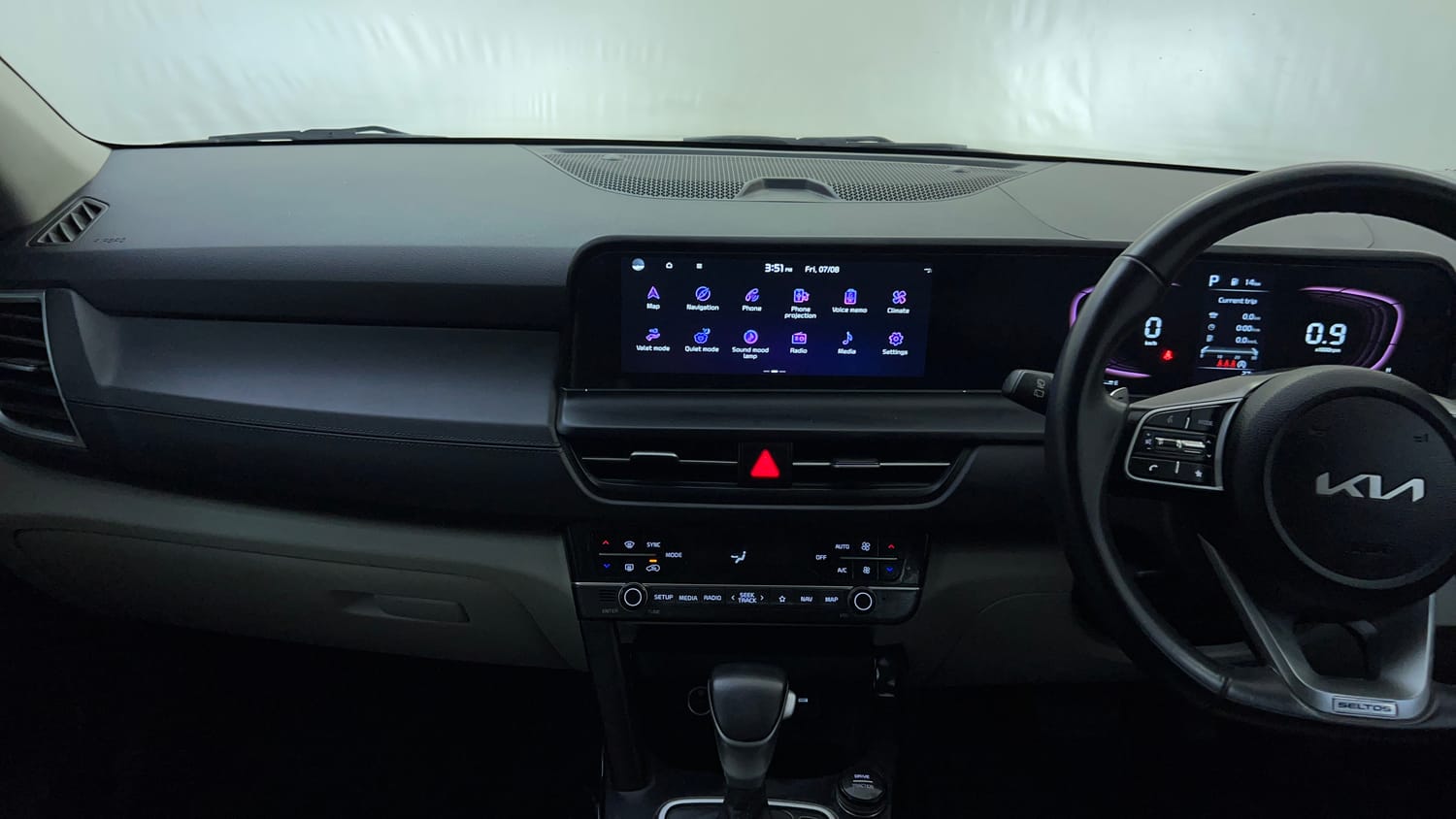 Used 2023 kia Seltos HTX 1.5 IVT Petrol Automatic interior MUSIC SYSTEM & AC CONTROL VIEW