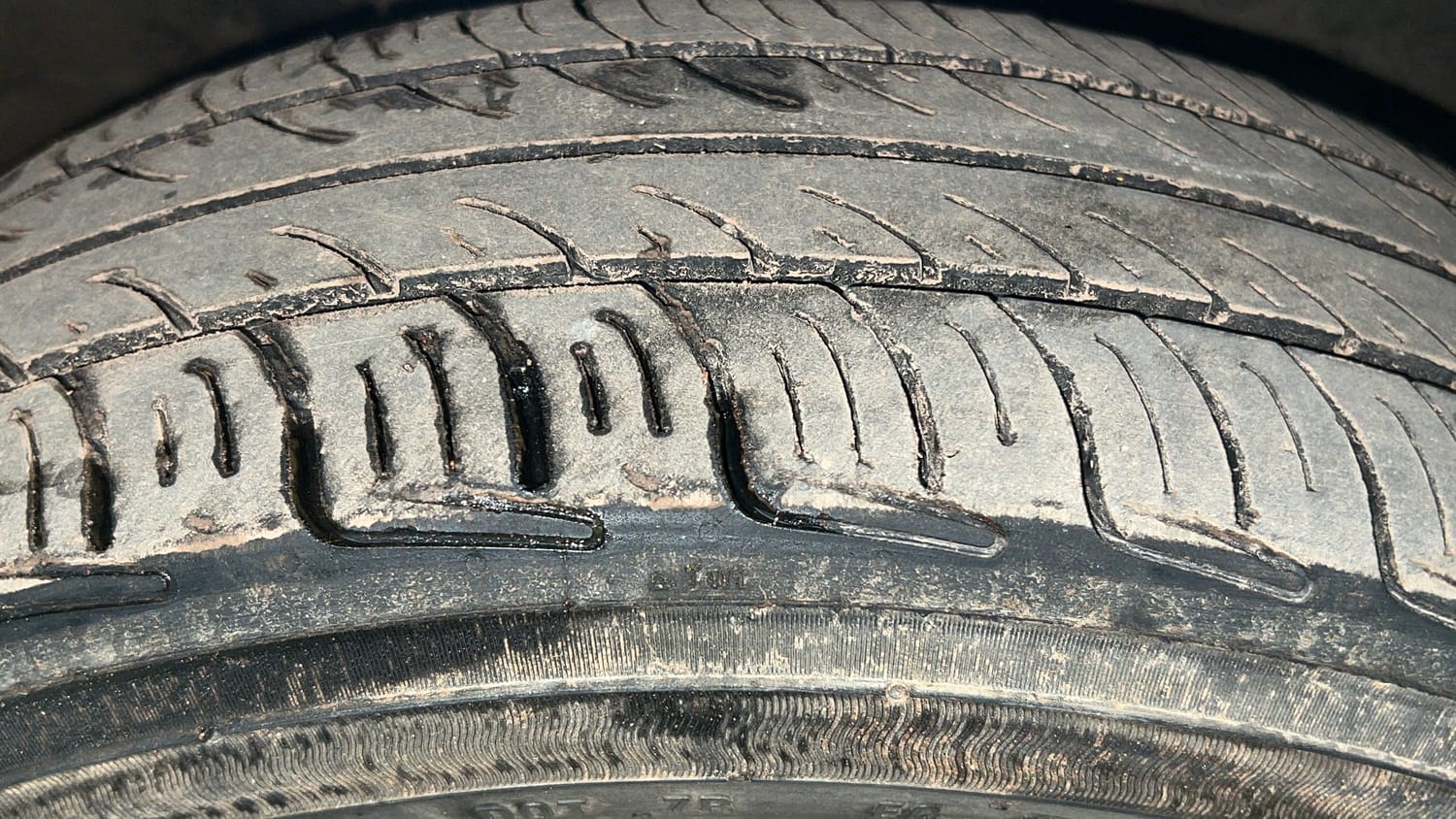 Used 2018 Maruti Suzuki Wagon R VXI Petrol Manual tyres RIGHT FRONT TYRE TREAD VIEW