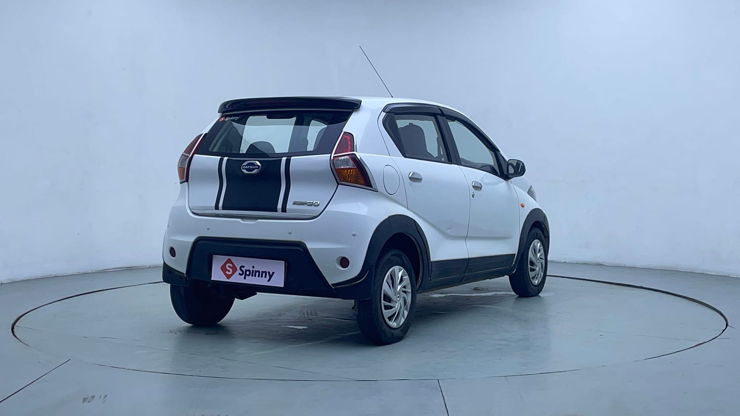Used 2016 Datsun Redi-GO S Petrol Manual exterior RIGHT REAR CORNER VIEW
