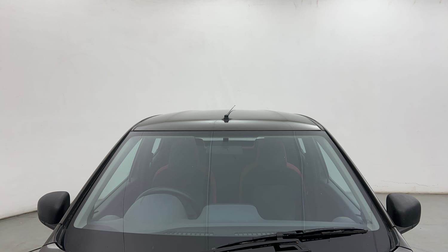 Used 2022 Renault Kwid RXT 0.8 Petrol Manual exterior FRONT WINDSHIELD VIEW
