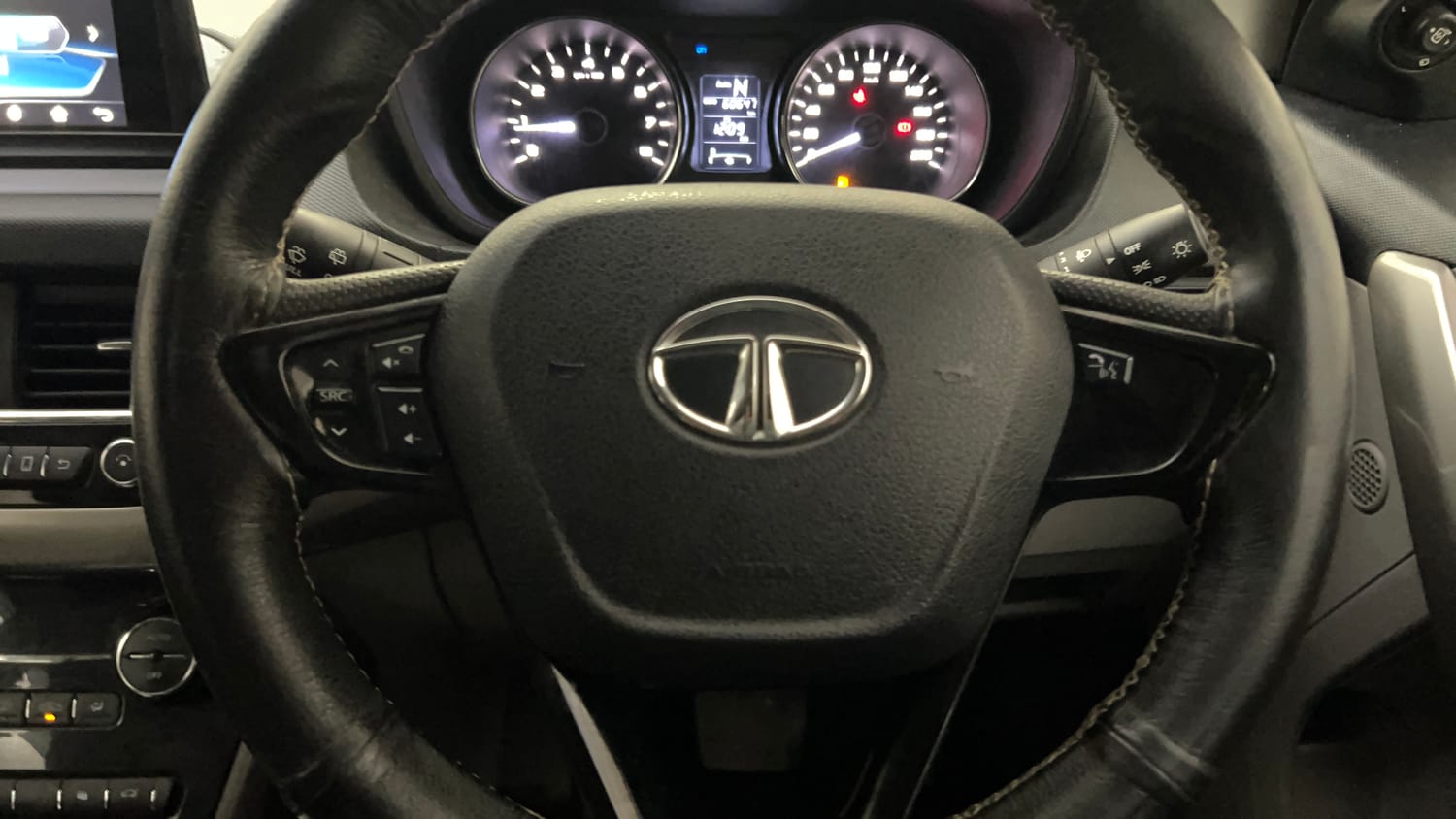 Used 2019 Tata Nexon XZA Plus Petrol Petrol Automatic top_features Airbags