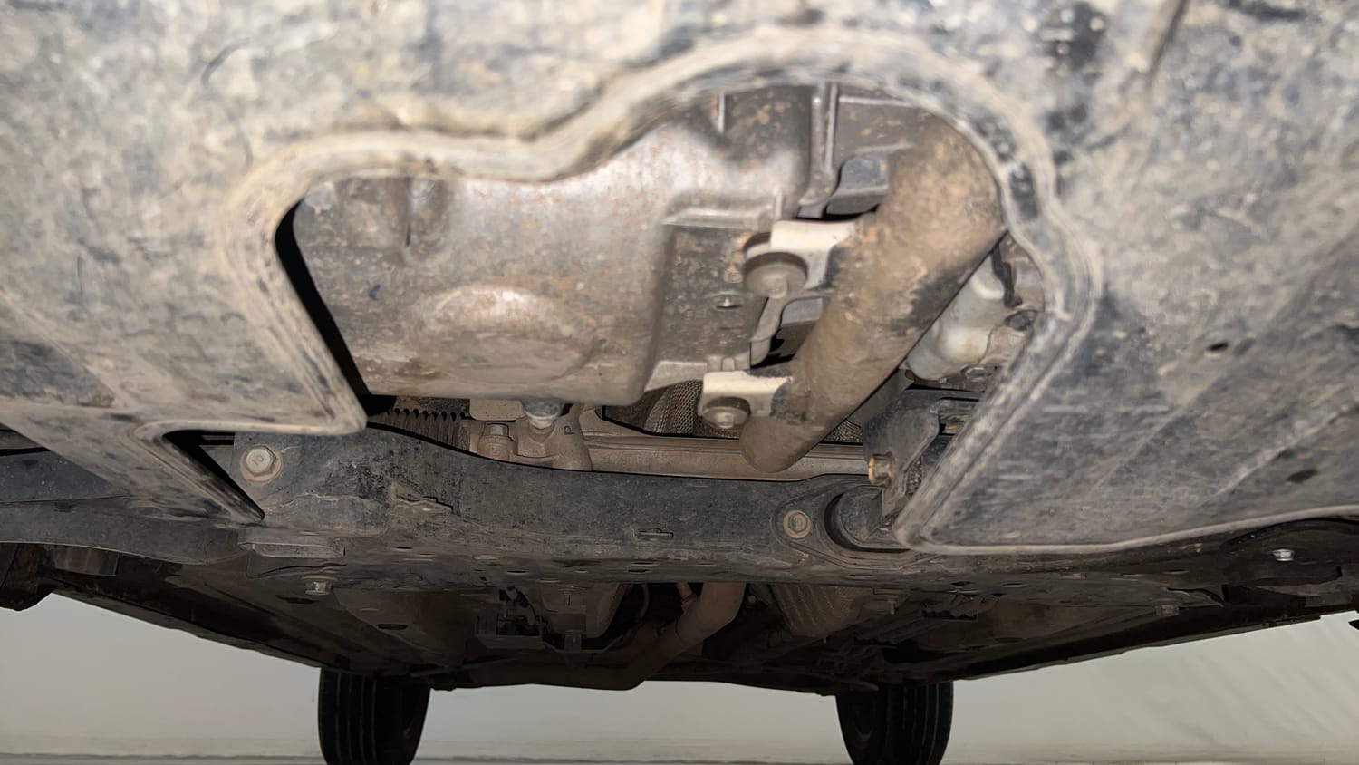 Used 2022 Kia Sonet HTX 1.5 Diesel Manual extra FRONT LEFT UNDERBODY VIEW
