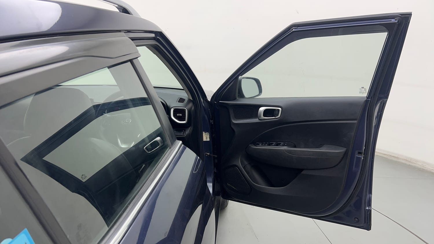 Used 2021 Hyundai Venue S Plus 1.2 Petrol Petrol Manual interior RIGHT FRONT DOOR OPEN VIEW