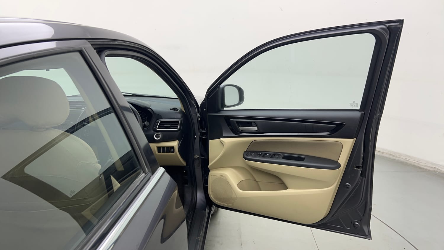 Used 2019 Honda Amaze 1.2 V MT Petrol Petrol Manual interior RIGHT FRONT DOOR OPEN VIEW