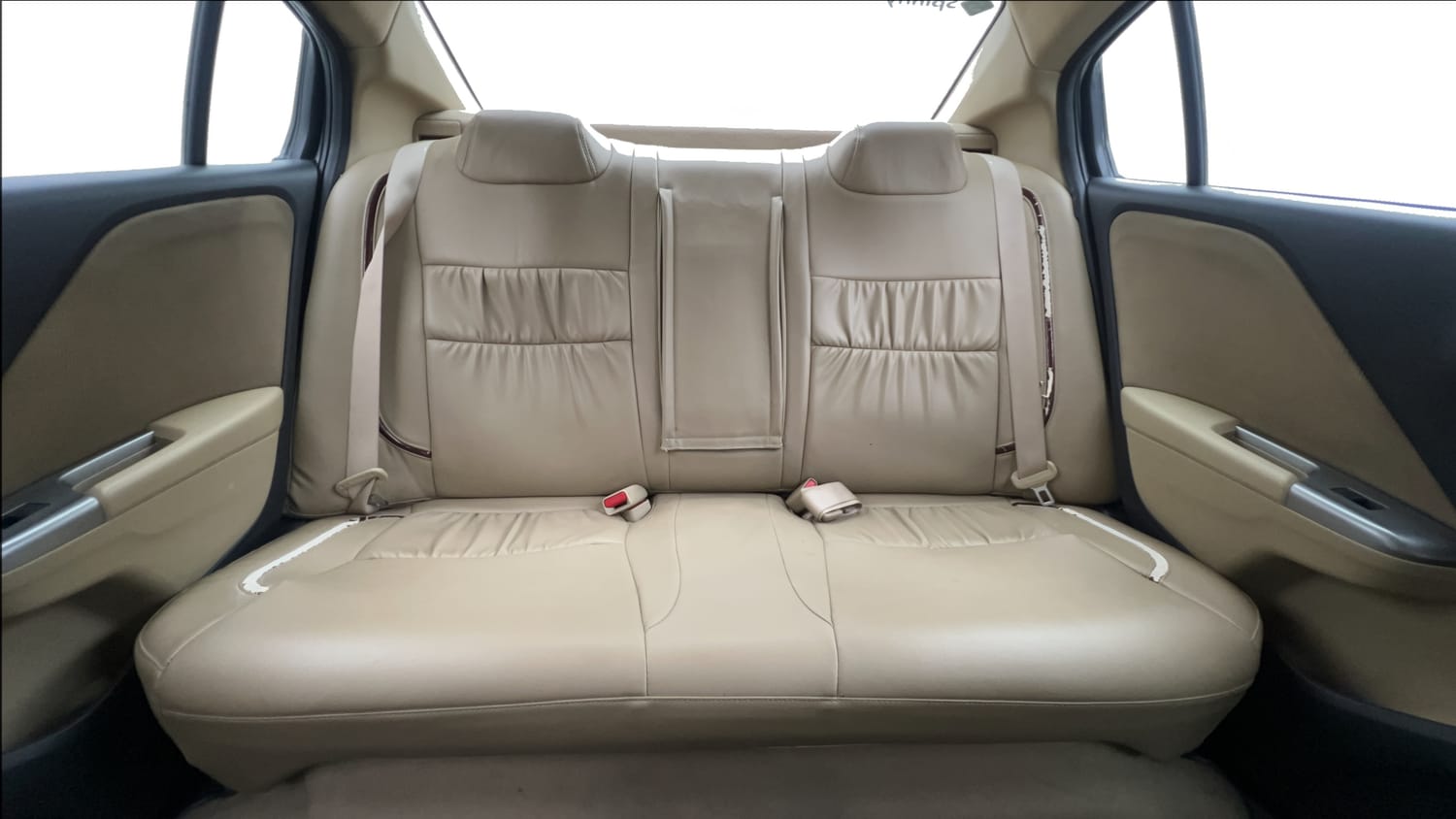 Used 2014 Honda City V Petrol Manual interior REAR SEAT CONDITION VIEW
