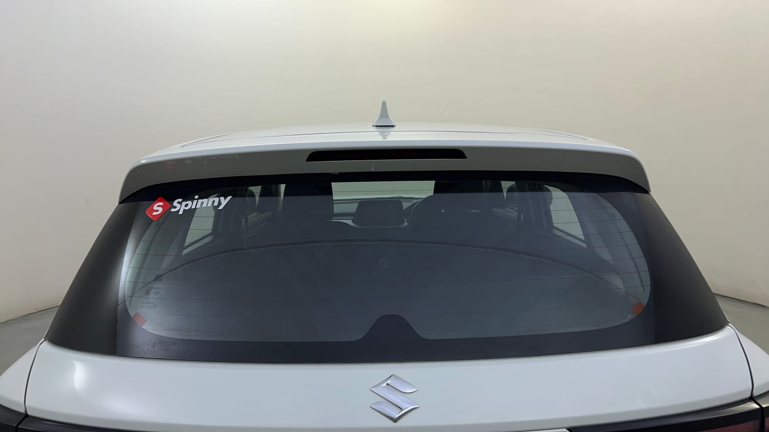 Used 2025 Maruti Suzuki Brezza Vxi AT Petrol Automatic exterior BACK WINDSHIELD VIEW