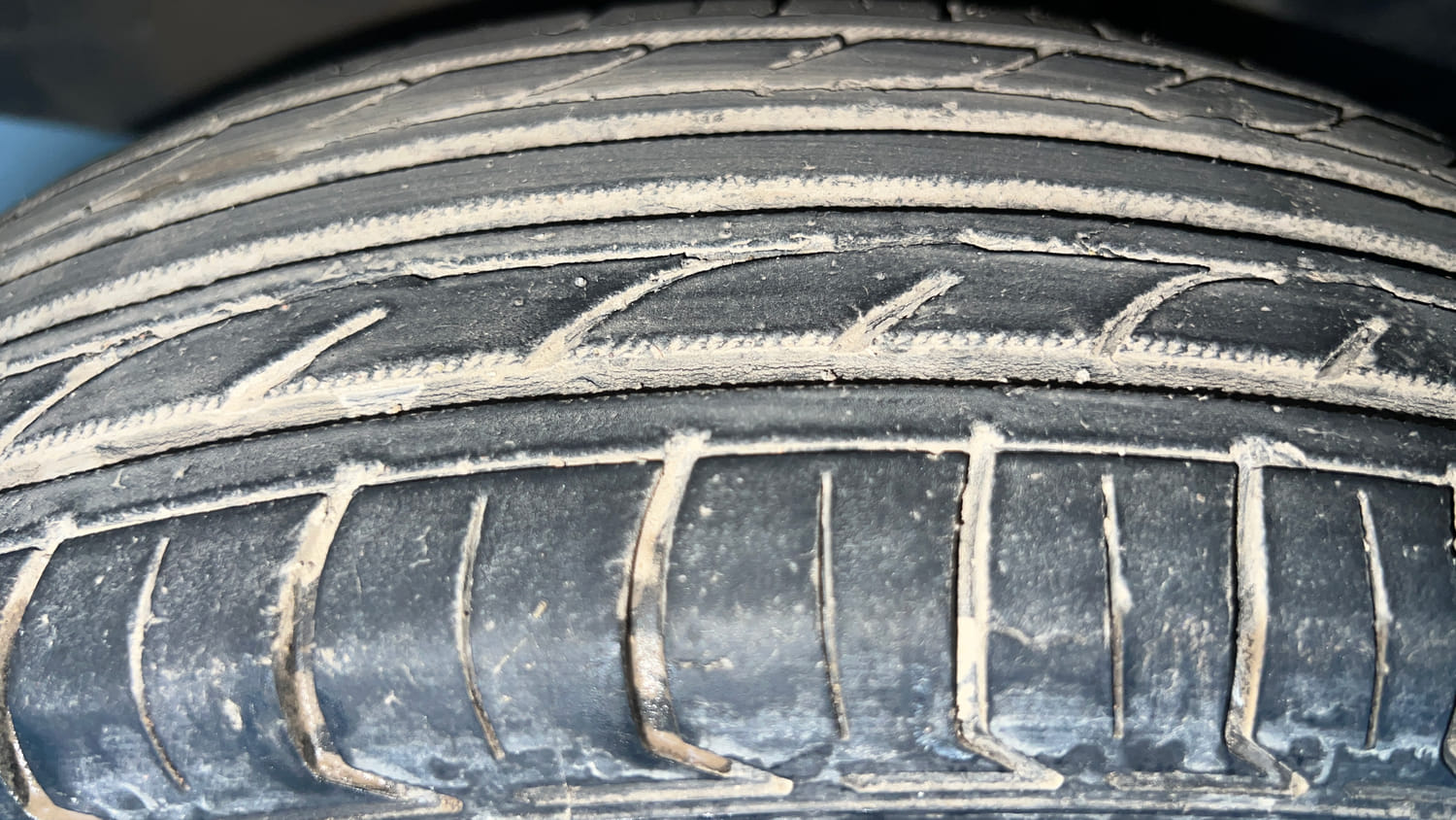 Used 2018 Renault Kwid CLIMBER 1.0 AMT Petrol Automatic tyres LEFT FRONT TYRE TREAD VIEW