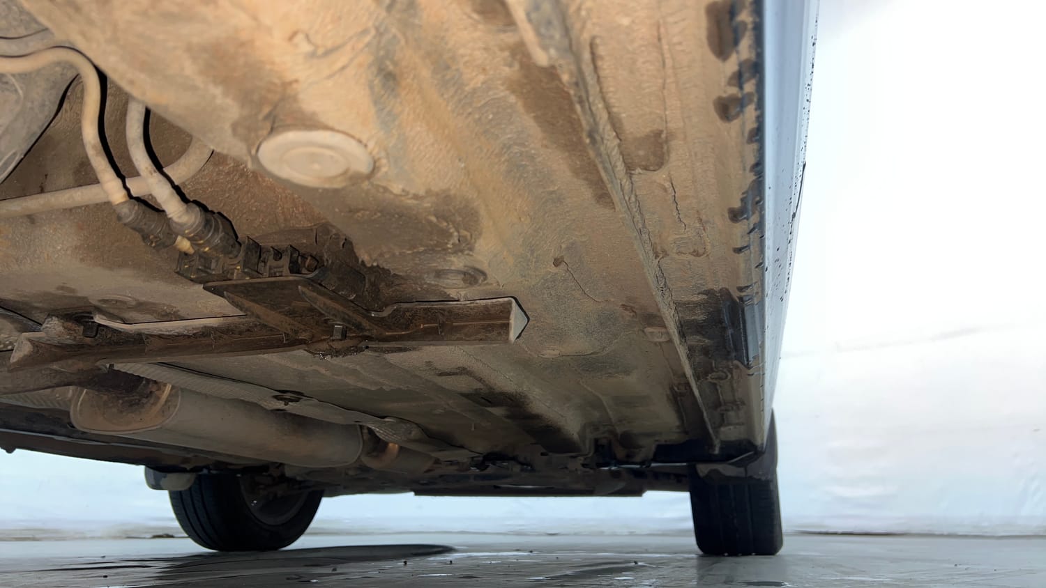 Used 2023 Volkswagen Virtus GT Plus 1.5 TSI EVO DSG Petrol Automatic extra REAR RIGHT UNDERBODY VIEW