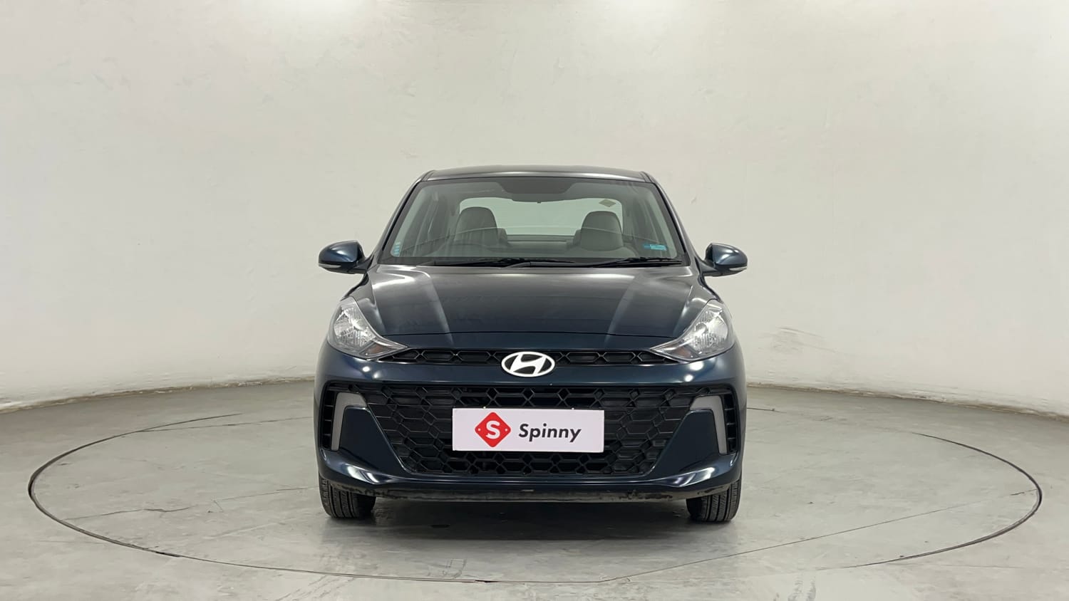 Used 2023 Hyundai Aura SX 1.2 CNG Cng Manual exterior FRONT VIEW