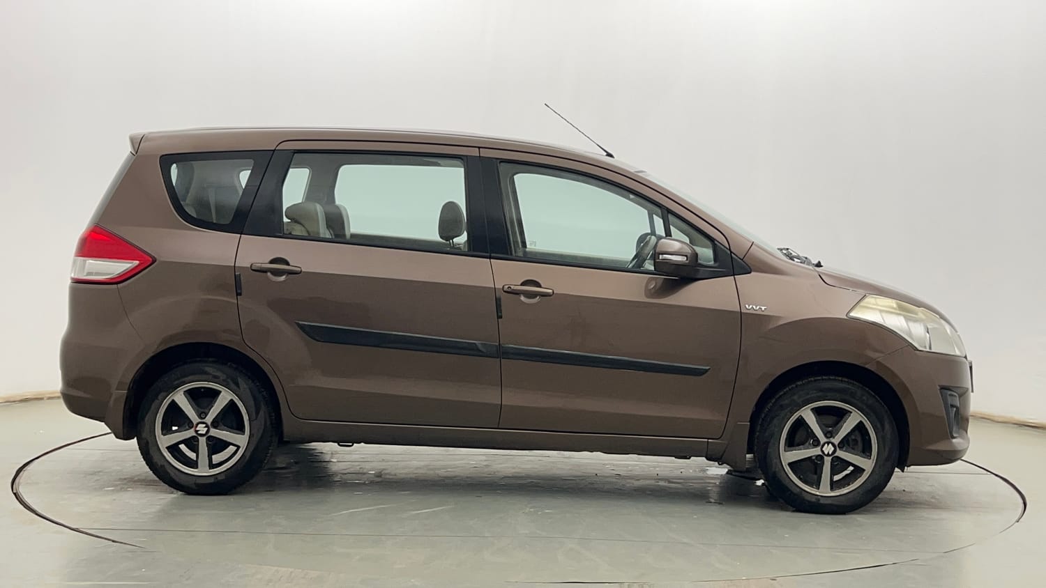Used 2013 Maruti Suzuki Ertiga Vxi Petrol Manual exterior RIGHT SIDE VIEW