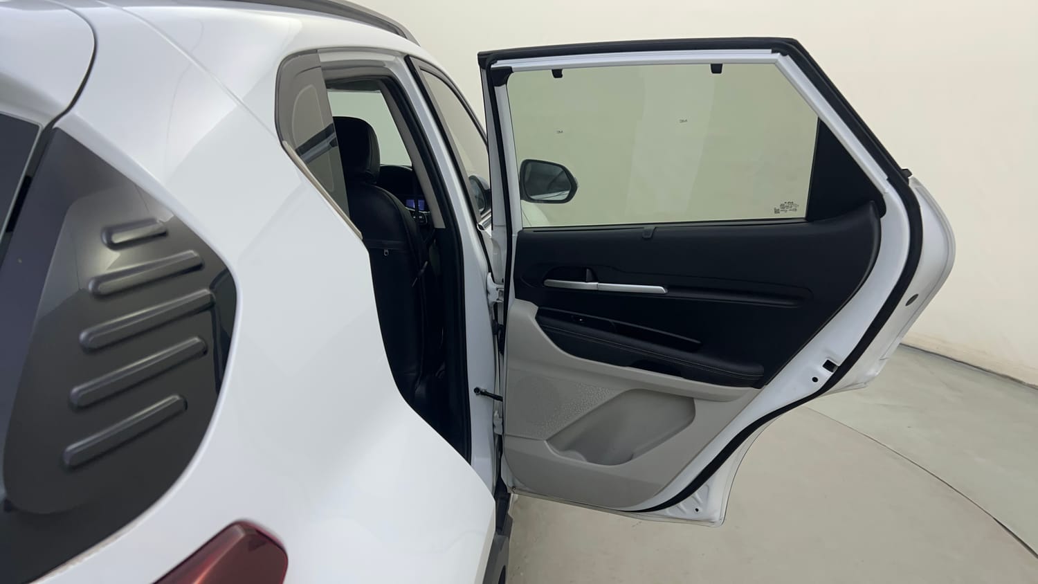 Used 2022 Kia Sonet HTX 1.5 Diesel Manual interior RIGHT REAR DOOR OPEN VIEW
