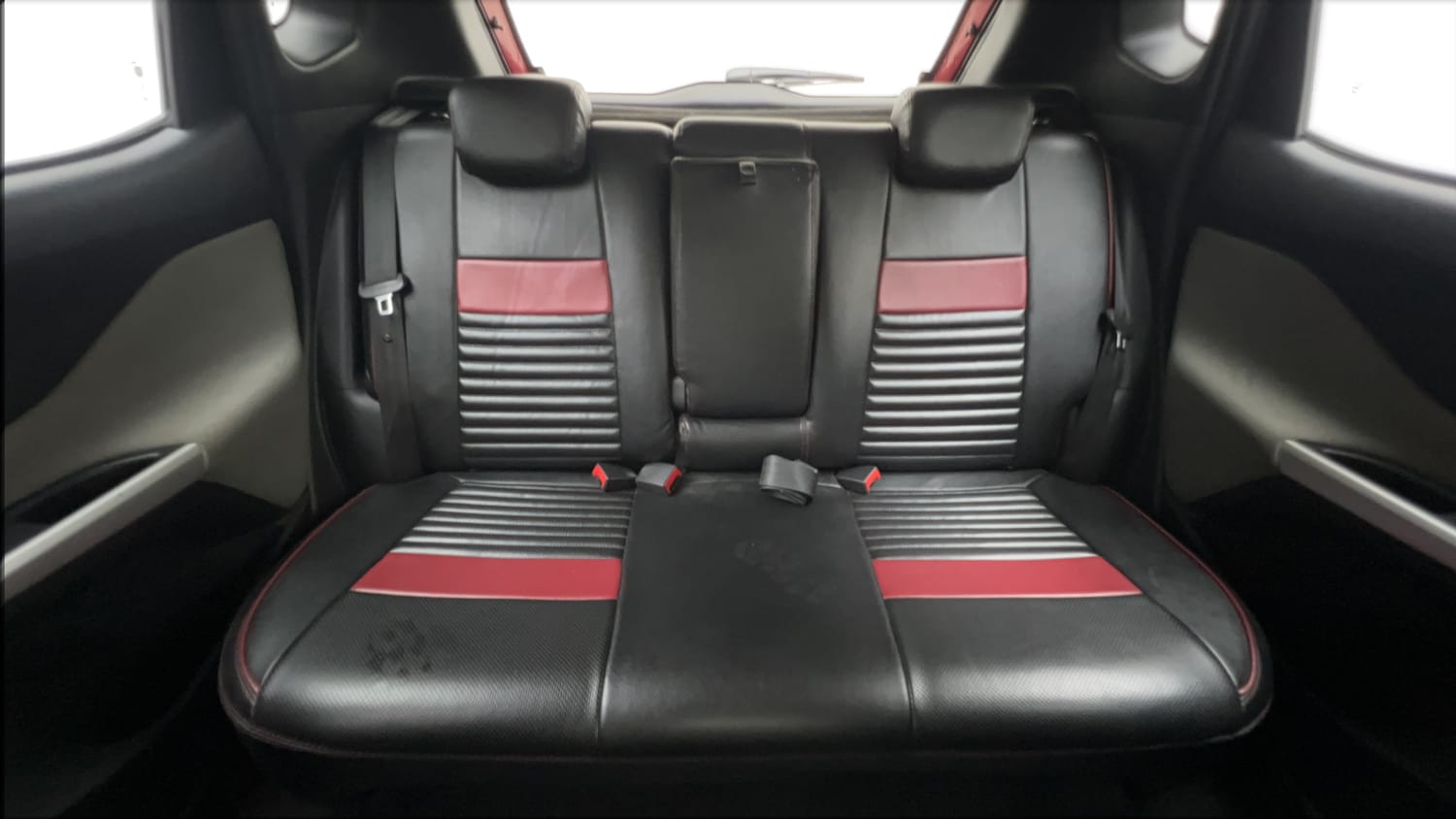 Used 2022 Nissan Magnite XV Turbo CVT Petrol Automatic interior REAR SEAT CONDITION VIEW