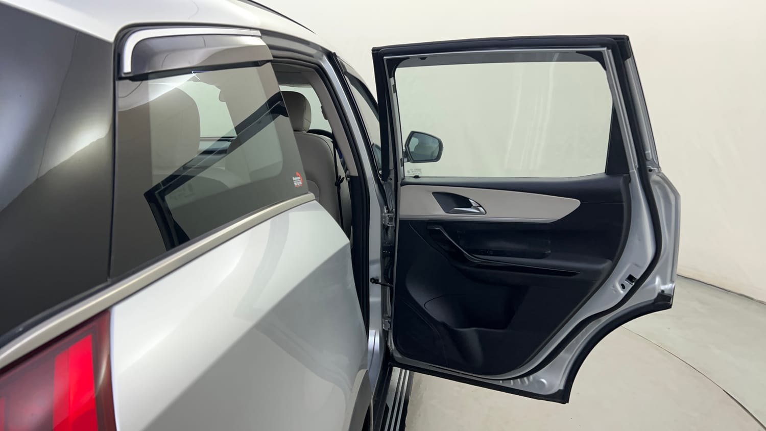 Used 2021 Mahindra XUV700 AX 7 Petrol AT 7 STR Petrol Automatic interior RIGHT REAR DOOR OPEN VIEW