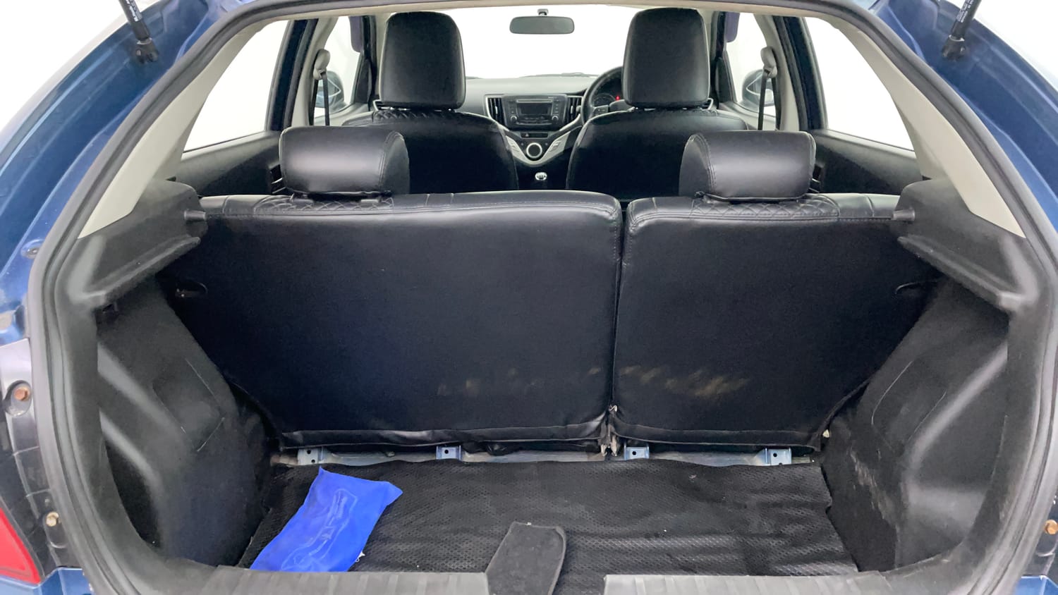 Used 2017 Maruti Suzuki Baleno Delta 1.2 Petrol Manual interior DICKY INSIDE VIEW