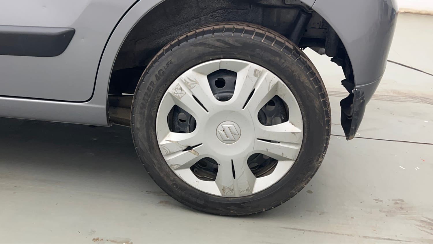 Used 2018 Maruti Suzuki Wagon R VXI Petrol Manual tyres LEFT REAR TYRE RIM VIEW
