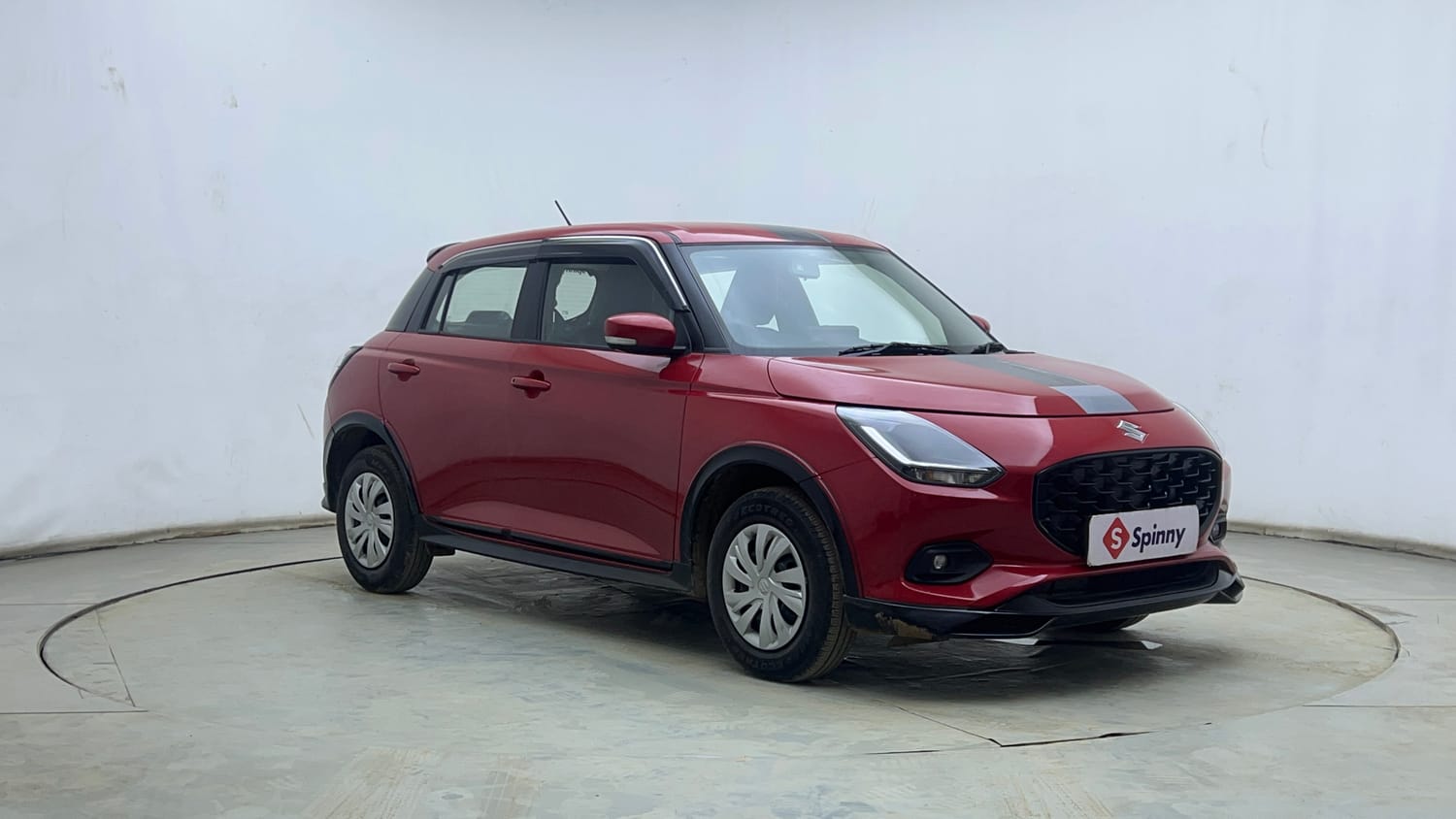 Used 2024 Maruti Suzuki Swift VXi Petrol Manual exterior RIGHT FRONT CORNER VIEW