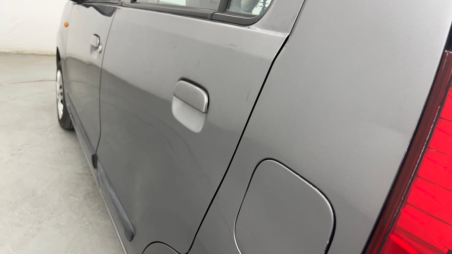 Used 2015 Maruti Suzuki Wagon R VXI Petrol Manual dents MINOR SCRATCH