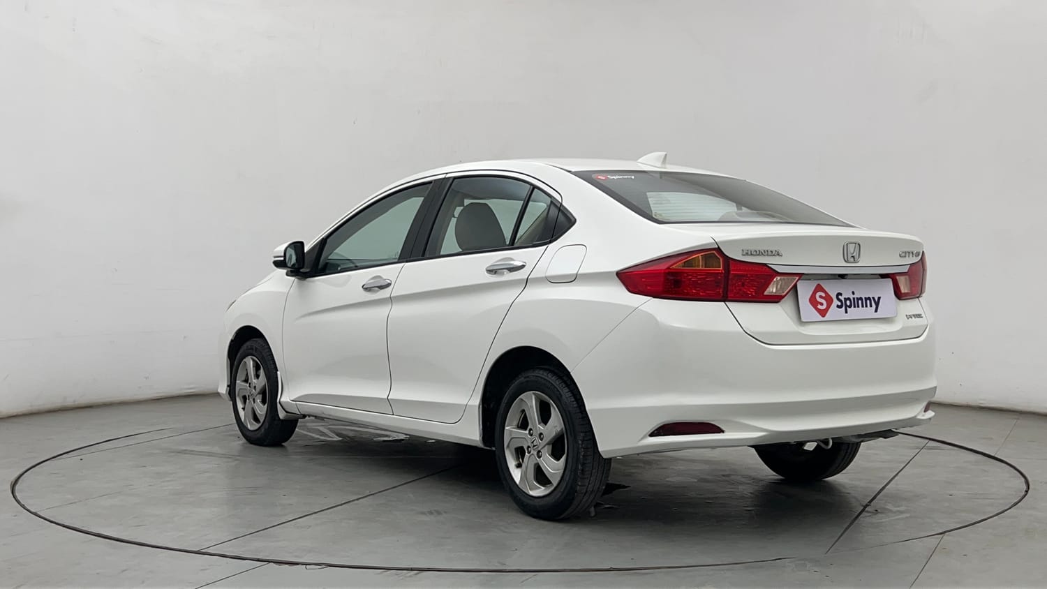 Used 2014 Honda City V Petrol Manual exterior LEFT REAR CORNER VIEW