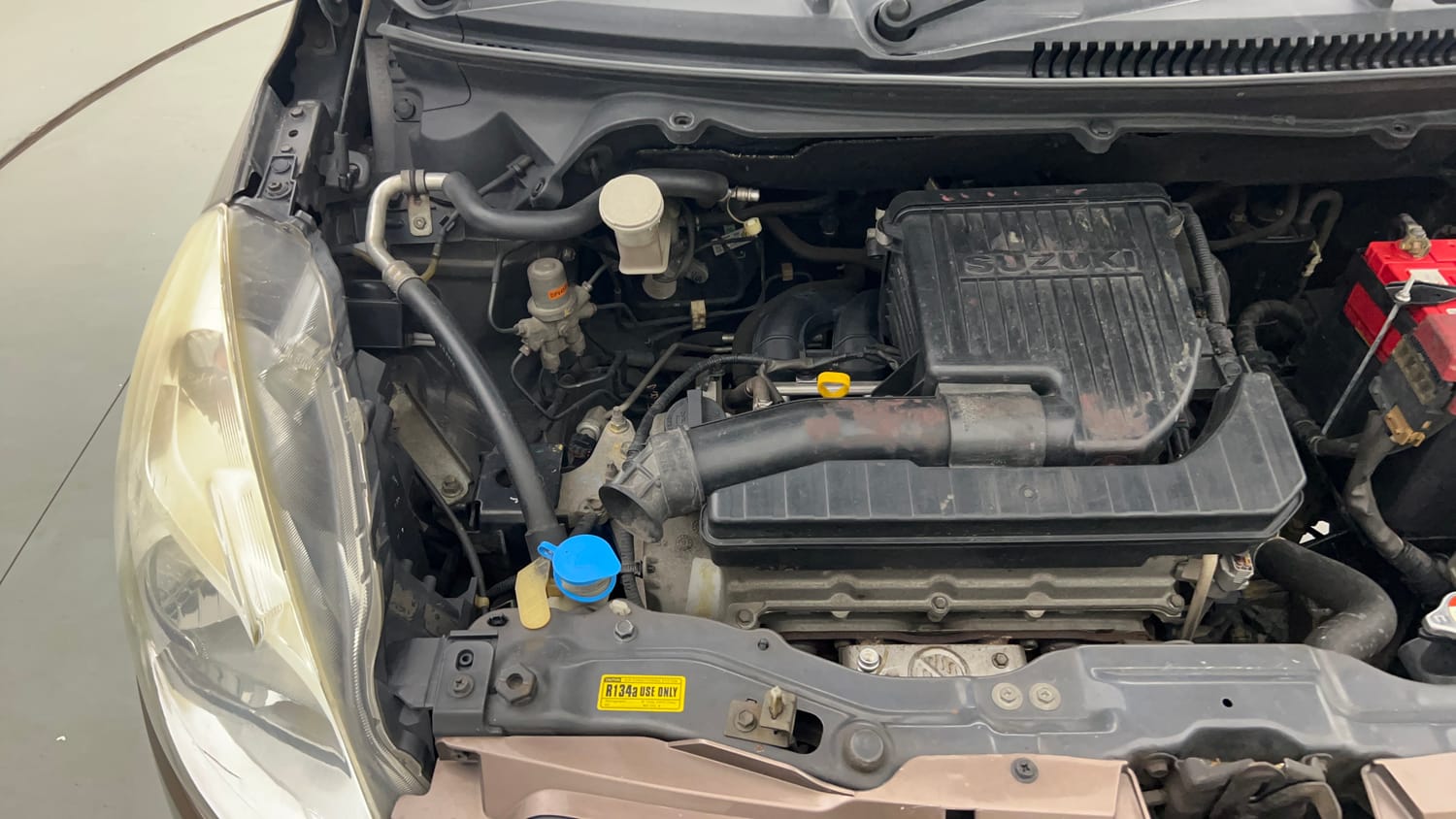 Used 2013 Maruti Suzuki Ertiga Vxi Petrol Manual engine ENGINE RIGHT SIDE VIEW