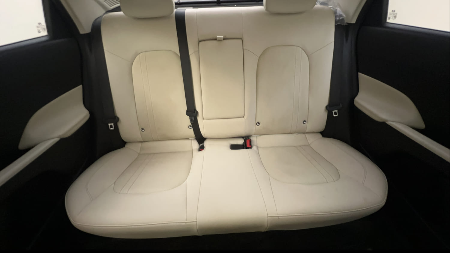 Used 2024 Hyundai Verna SX (O)1.5 Petrol MT Petrol Manual interior REAR SEAT CONDITION VIEW