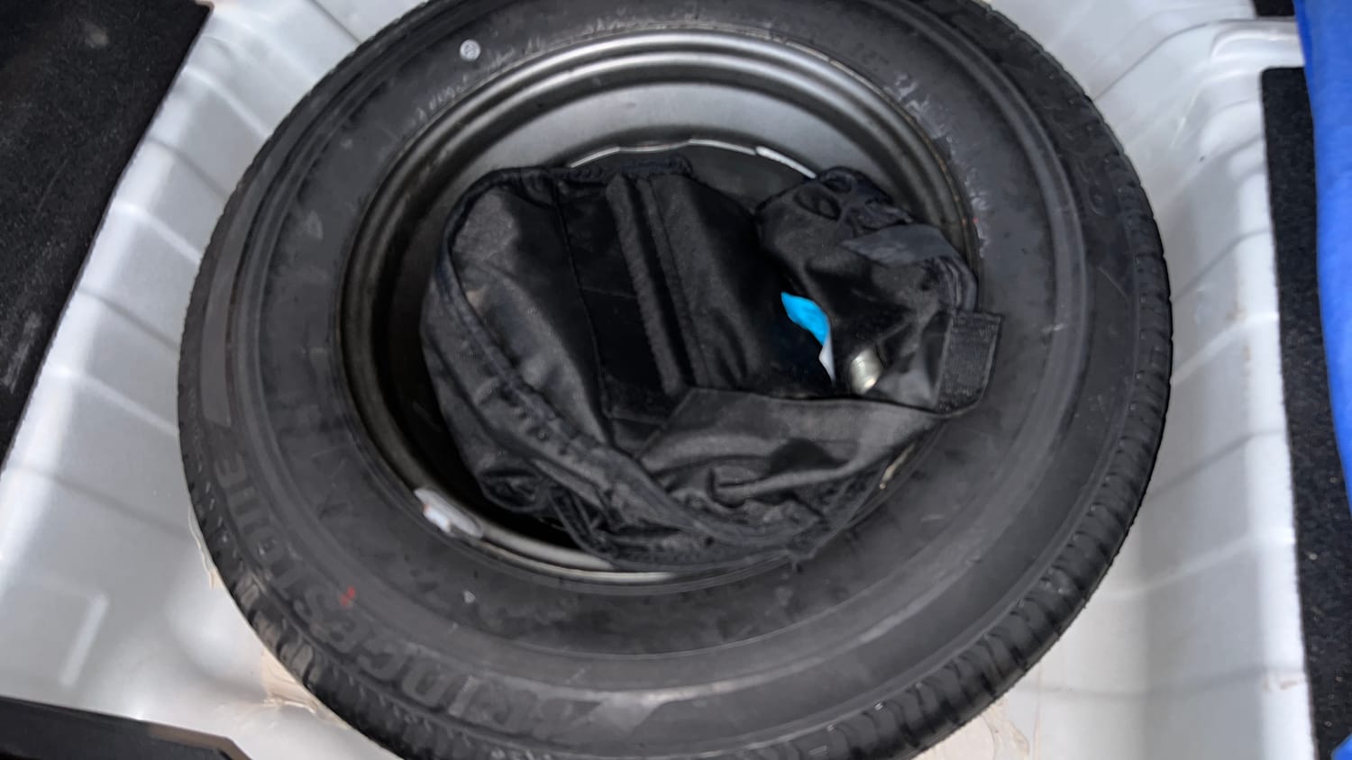 Used 2024 Tata Altroz XZA Plus (S) Petrol Automatic tyres SPARE TYRE VIEW