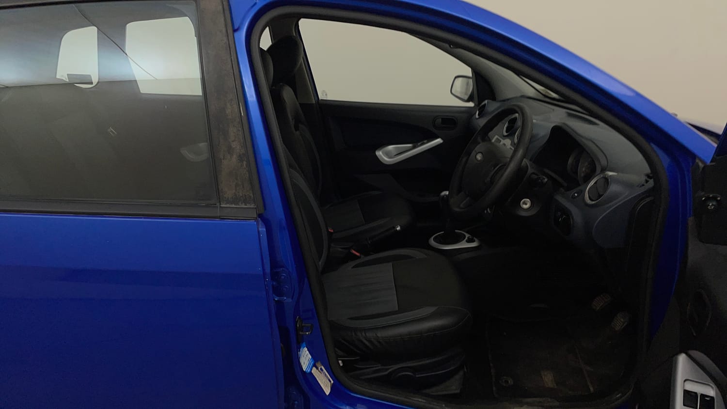 Used 2013 Ford Figo Duratec Petrol Titanium 1.2 Petrol Manual interior RIGHT SIDE FRONT DOOR CABIN VIEW