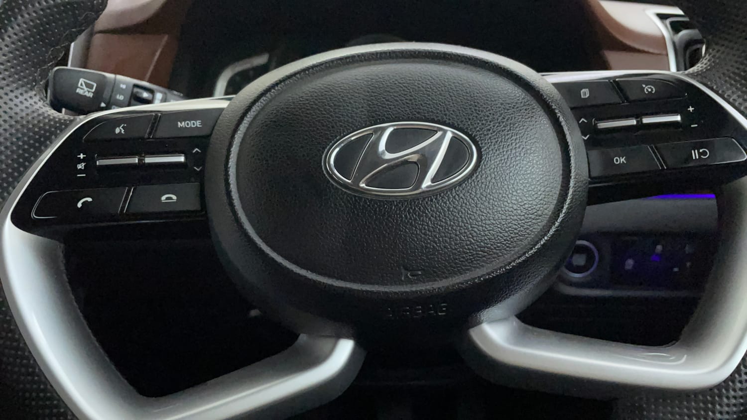 Used 2023 Hyundai Alcazar Prestige 7 STR 1.5 Diesel Diesel Manual top_features Airbags