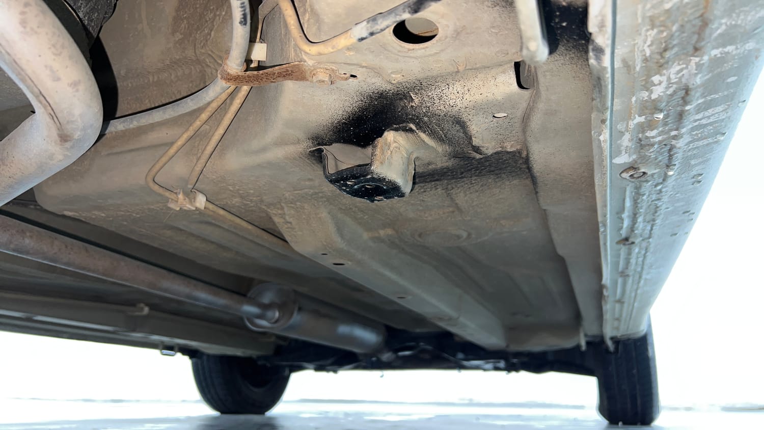 Used 2014 Maruti Suzuki Celerio VXi AMT Petrol Automatic extra REAR RIGHT UNDERBODY VIEW