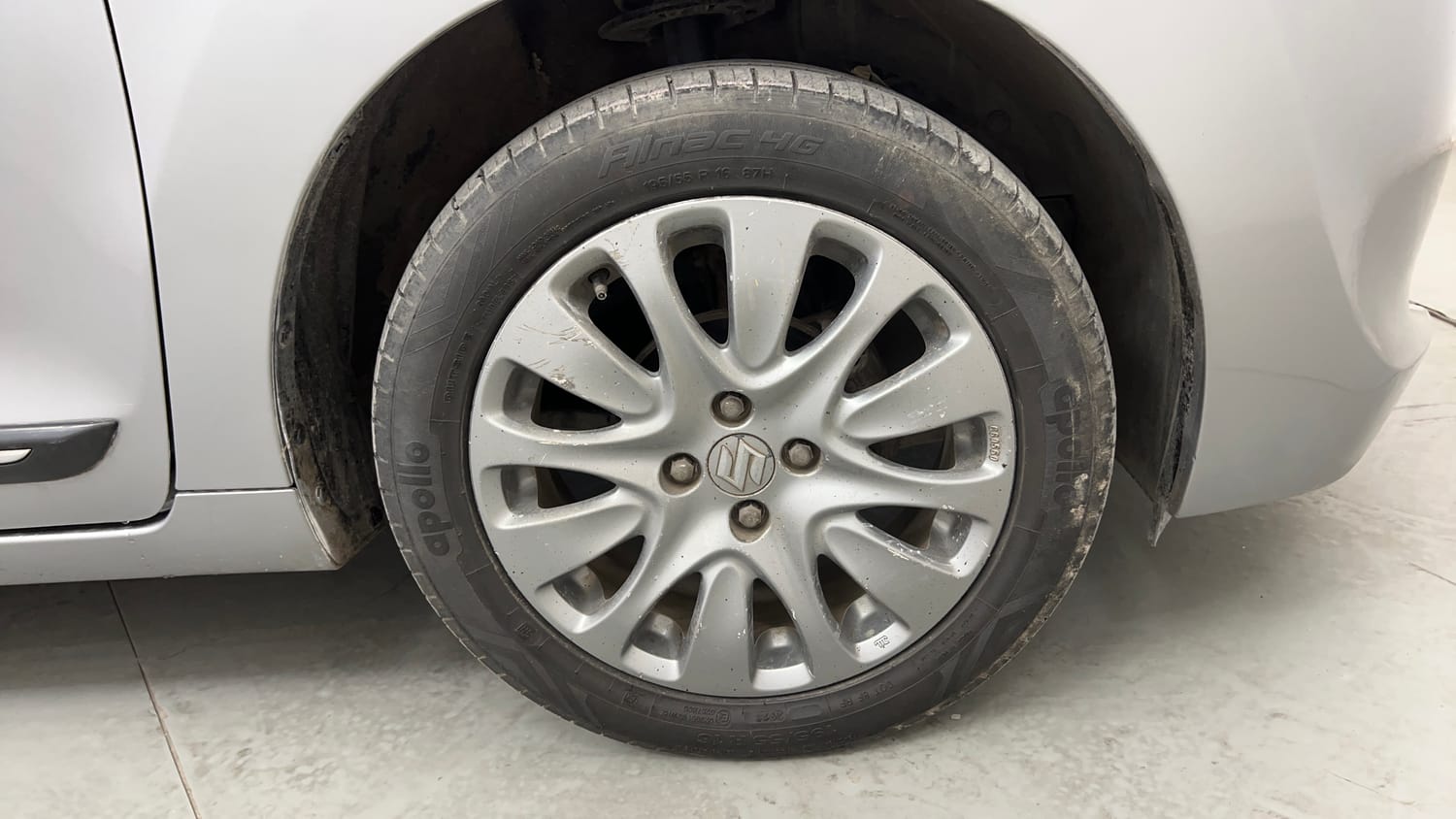 Used 2018 Maruti Suzuki Baleno Alpha 1.2 Petrol Manual tyres RIGHT FRONT TYRE RIM VIEW