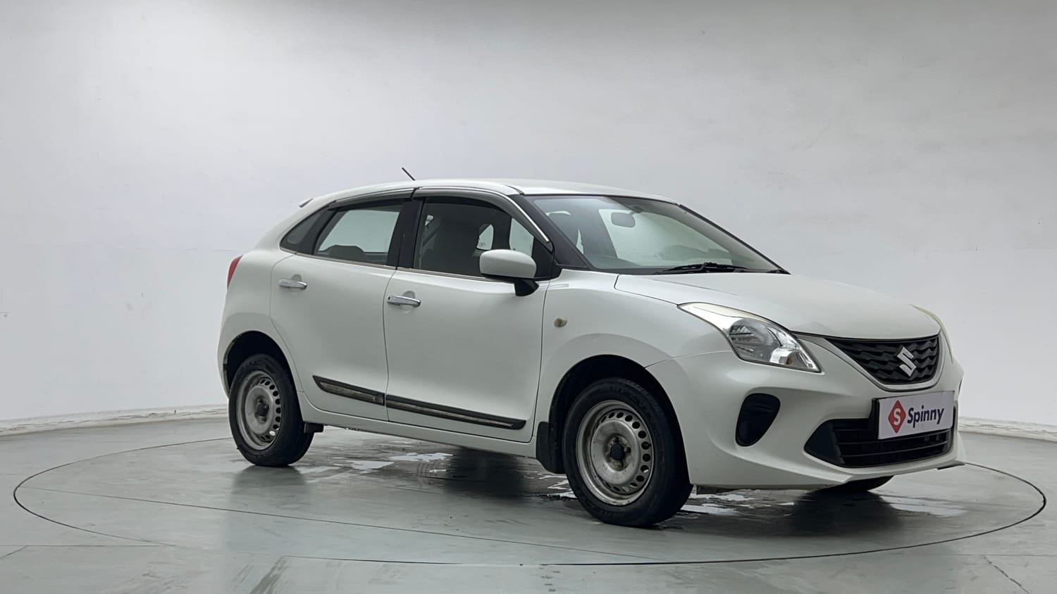 Used 2021 Maruti Suzuki Baleno Sigma Petrol Manual exterior RIGHT FRONT CORNER VIEW