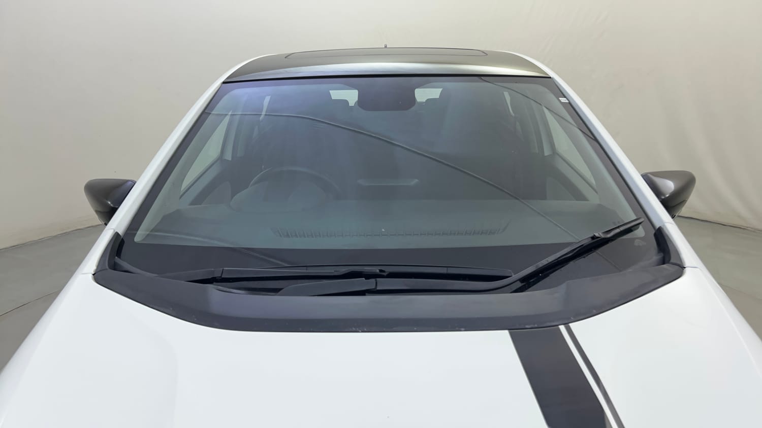 Used 2024 Tata Altroz XZA Plus (S) Petrol Automatic exterior FRONT WINDSHIELD VIEW