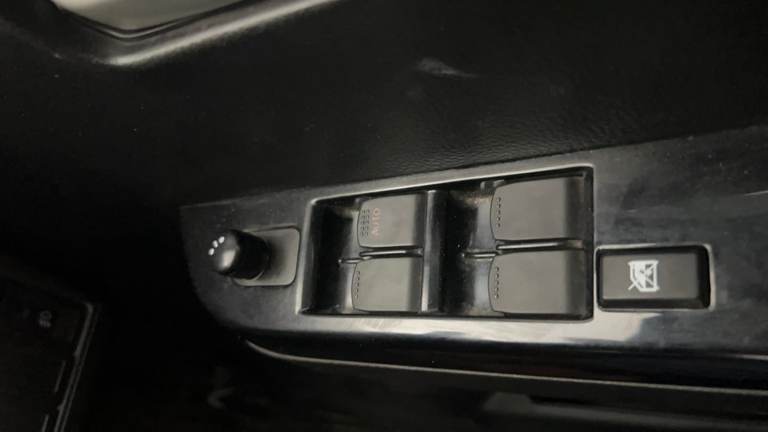 Used 2018 Maruti Suzuki Wagon R VXI Petrol Manual top_features Adjustable ORVM