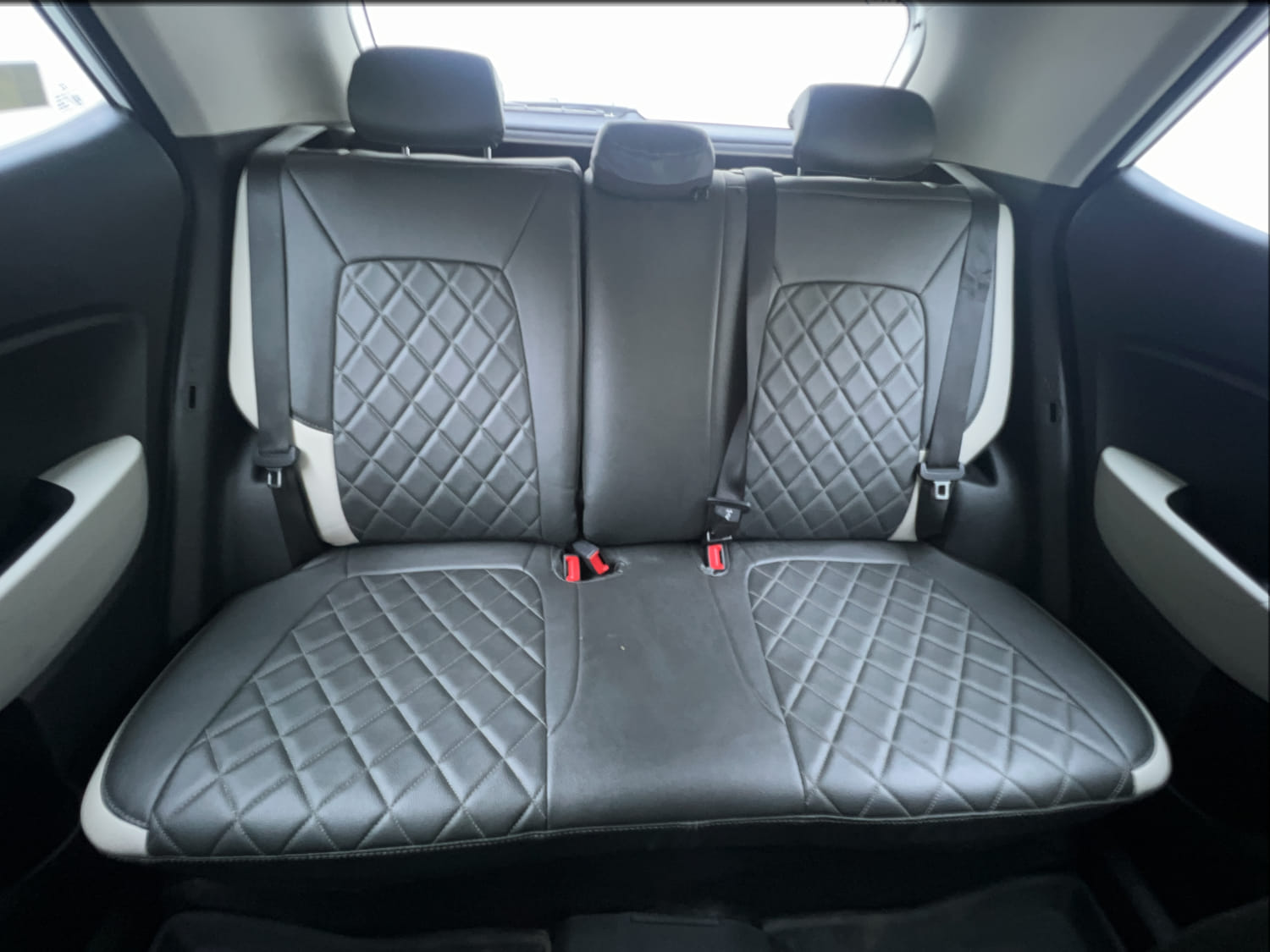 Used 2024 Hyundai Venue S (O) 1.0 Turbo DCT Petrol Automatic interior REAR SEAT CONDITION VIEW