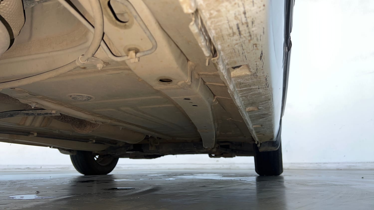 Used 2021 Maruti Suzuki Baleno Sigma Petrol Manual extra REAR RIGHT UNDERBODY VIEW