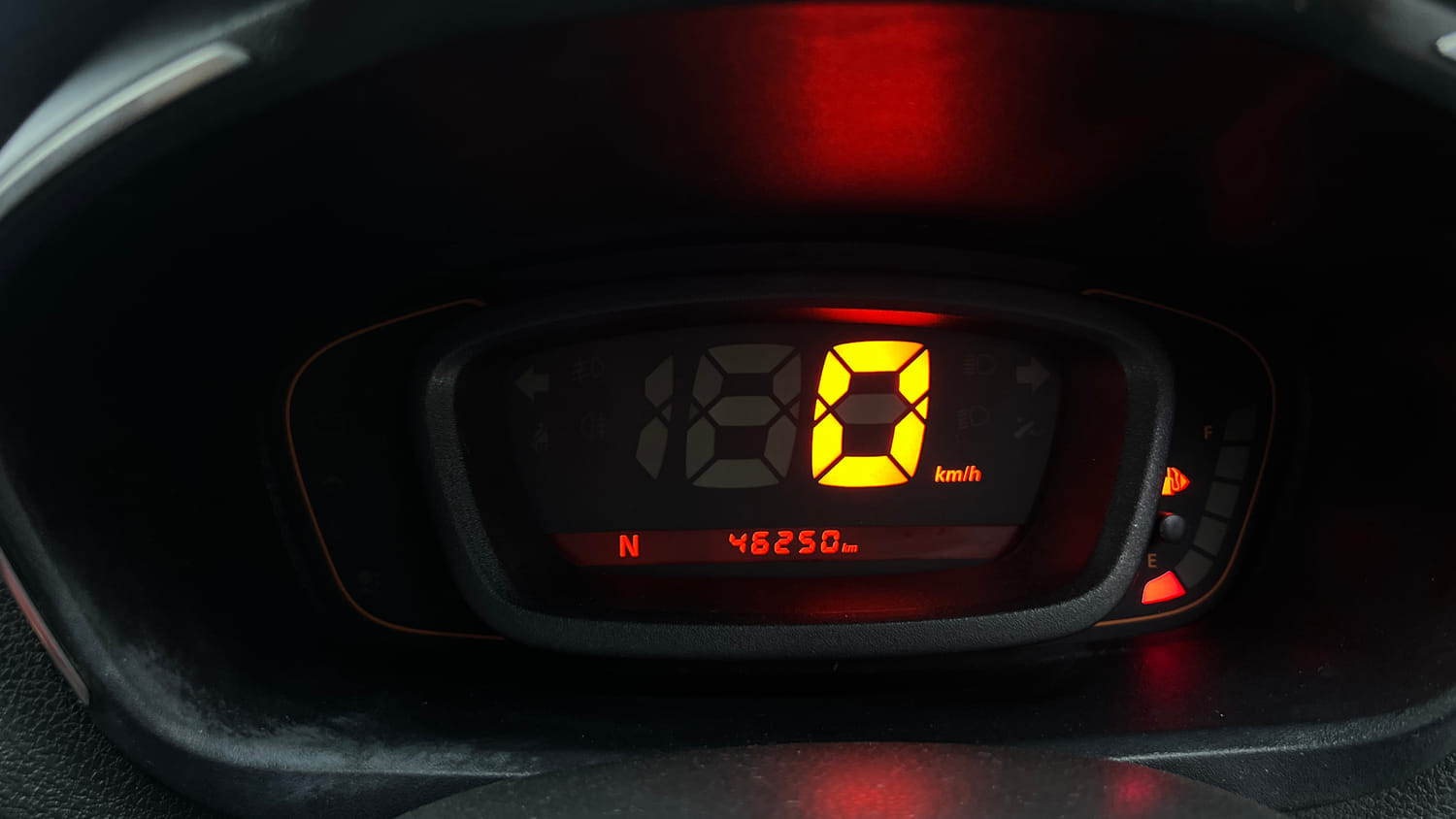 Used 2018 Renault Kwid CLIMBER 1.0 AMT Petrol Automatic interior CLUSTERMETER VIEW