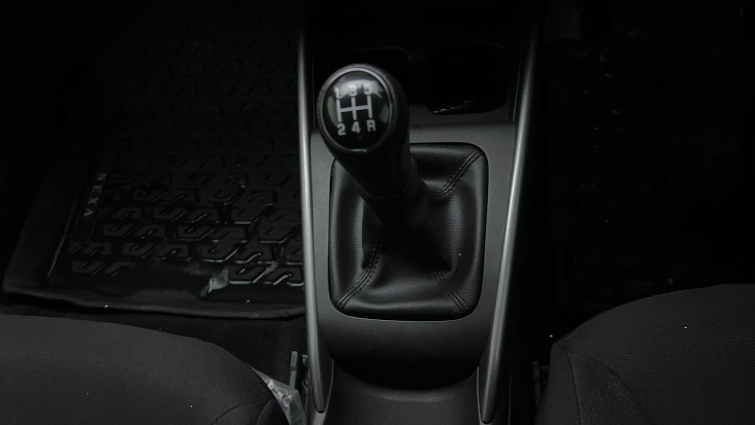Used 2023 Maruti Suzuki Baleno Alpha MT Petrol Manual interior GEAR  KNOB VIEW