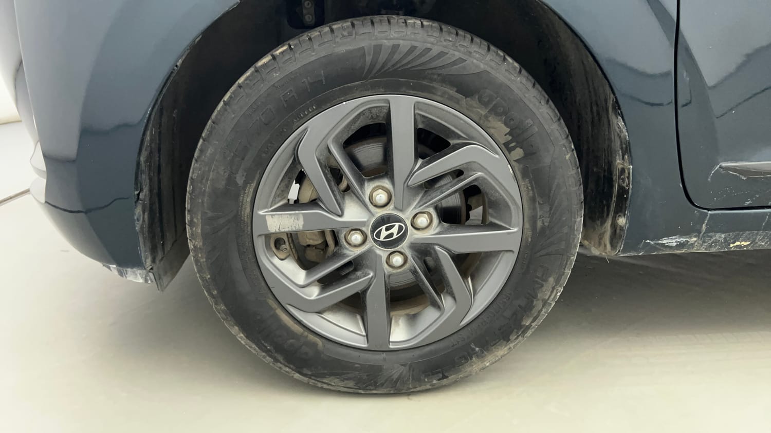 Used 2021 Hyundai Grand i10 Nios Sportz AMT 1.2 Kappa VTVT Petrol Automatic tyres LEFT FRONT TYRE RIM VIEW
