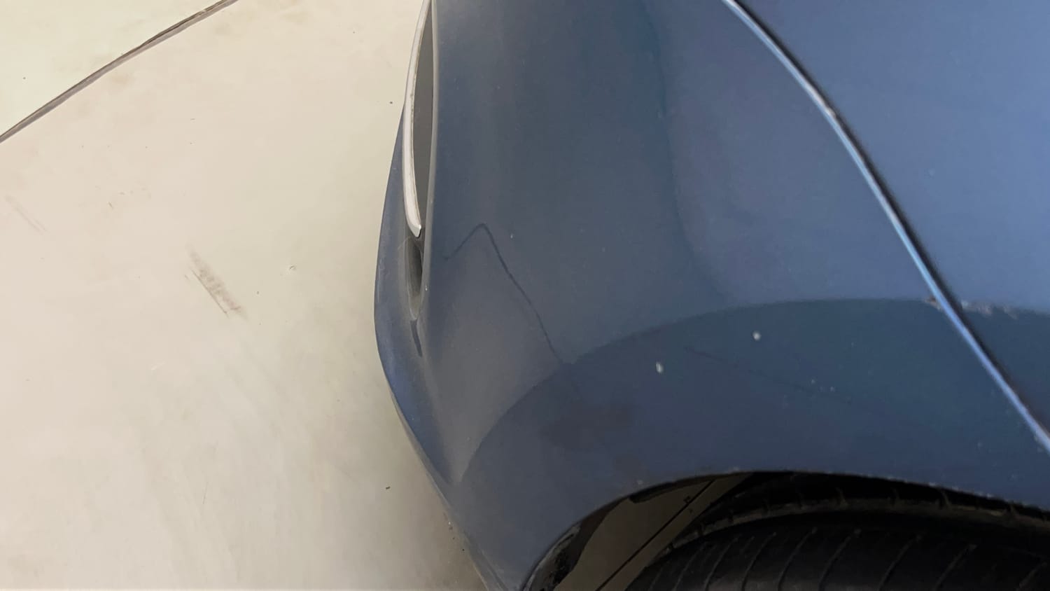 Used 2017 Volkswagen Polo Highline1.2L (P) Petrol Manual dents MINOR SCRATCH
