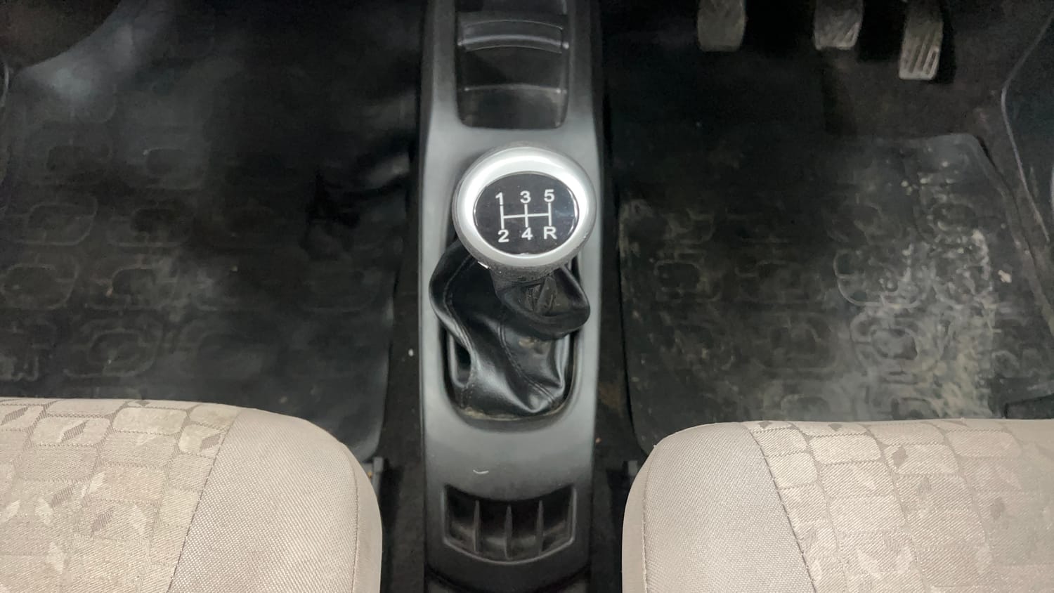 Used 2015 Maruti Suzuki Wagon R VXI Petrol Manual interior GEAR  KNOB VIEW