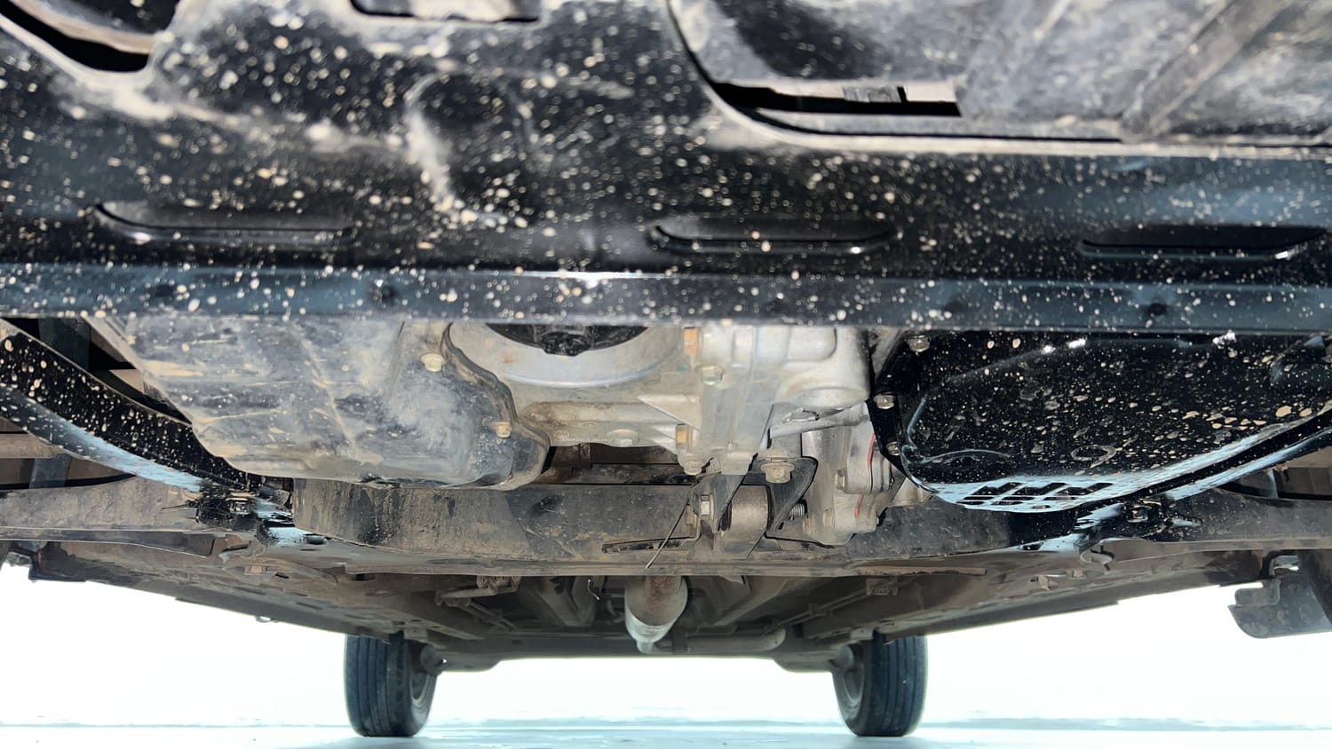 Used 2022 Nissan Magnite XV Turbo CVT Petrol Automatic extra FRONT LEFT UNDERBODY VIEW