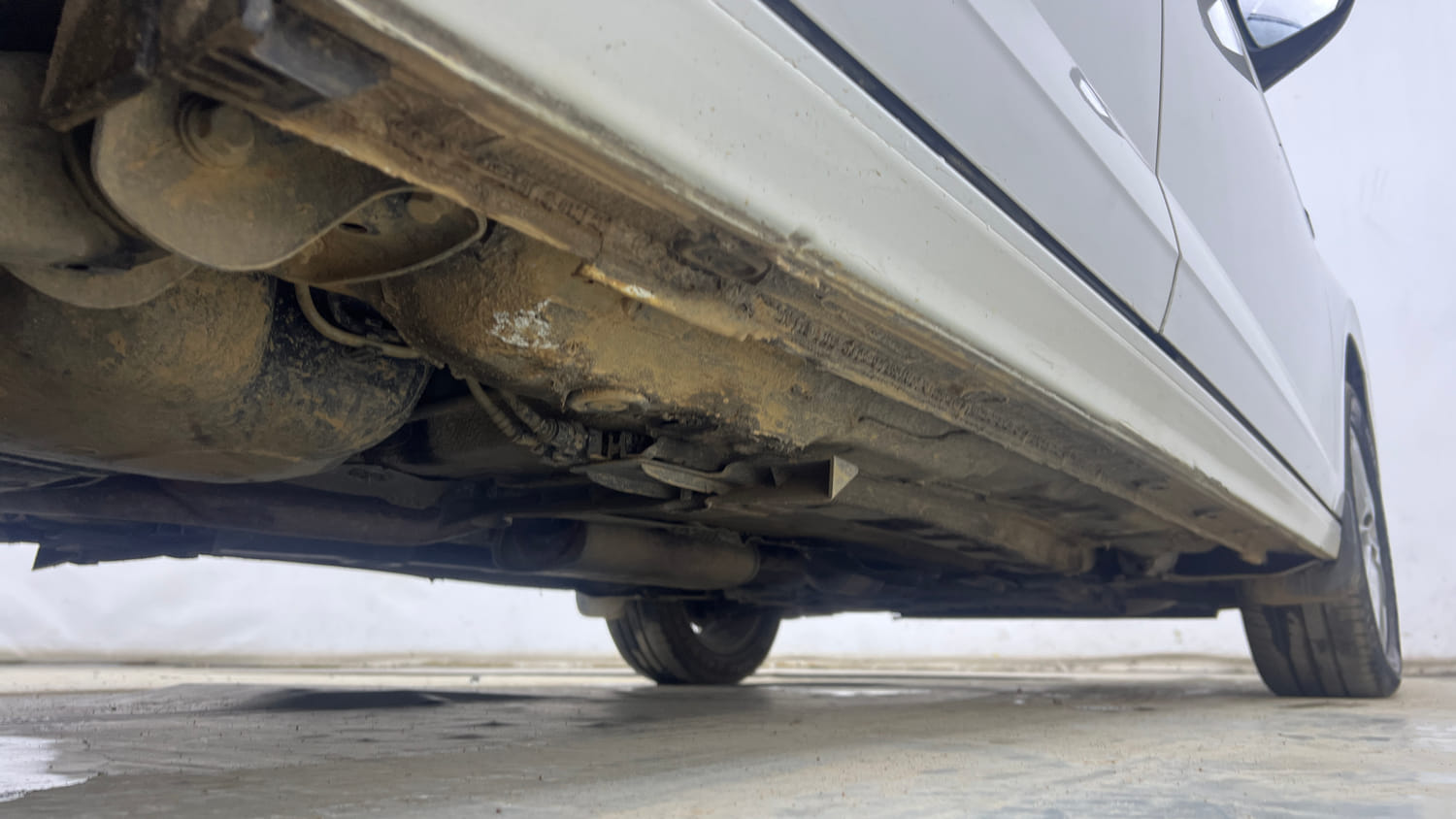 Used 2023 Skoda Slavia Ambition 1.0L TSI AT Petrol Automatic extra REAR RIGHT UNDERBODY VIEW