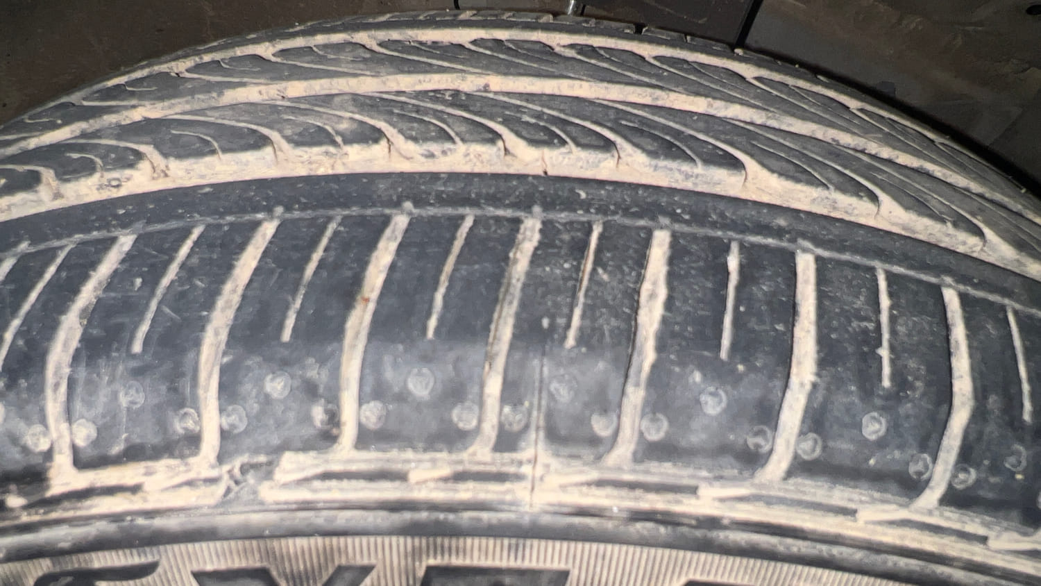 Used 2022 Maruti Suzuki Ciaz Zeta 1.5 Petrol Manual tyres RIGHT FRONT TYRE TREAD VIEW