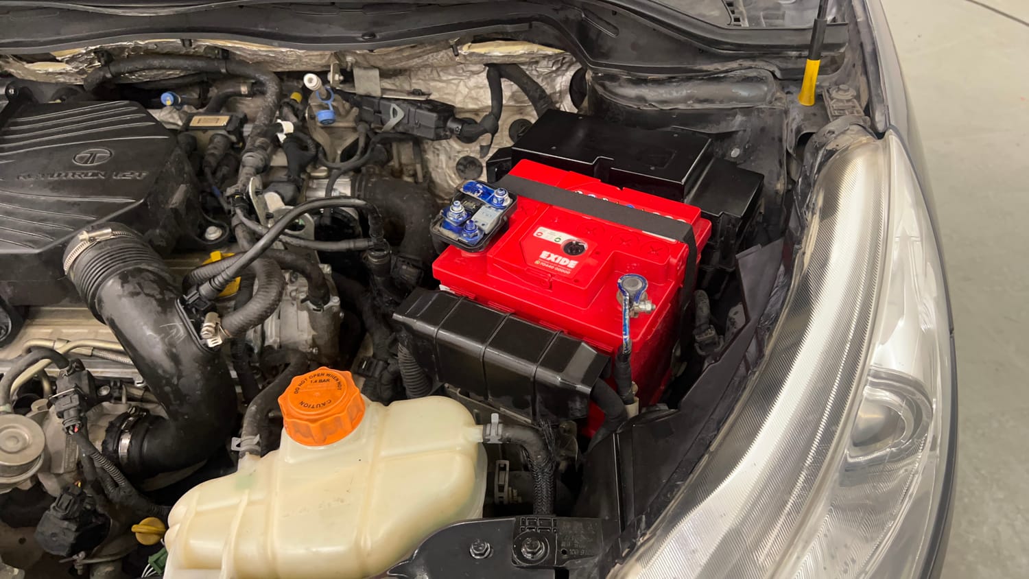 Used 2015 Tata Zest XT Petrol Petrol Manual engine ENGINE LEFT SIDE VIEW