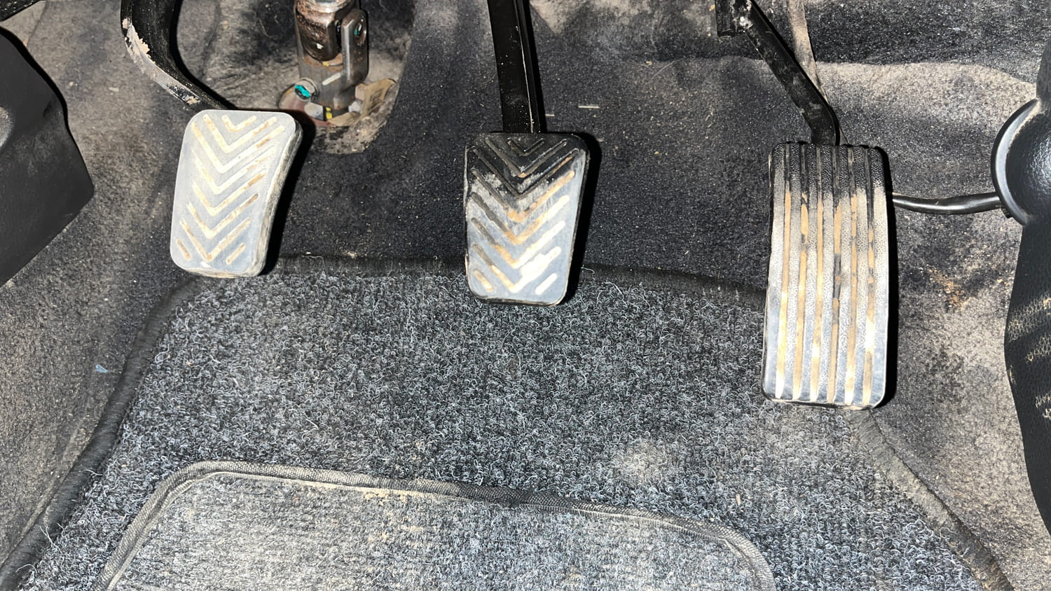 Used 2014 Hyundai Eon Magna Petrol Manual interior PEDALS VIEW