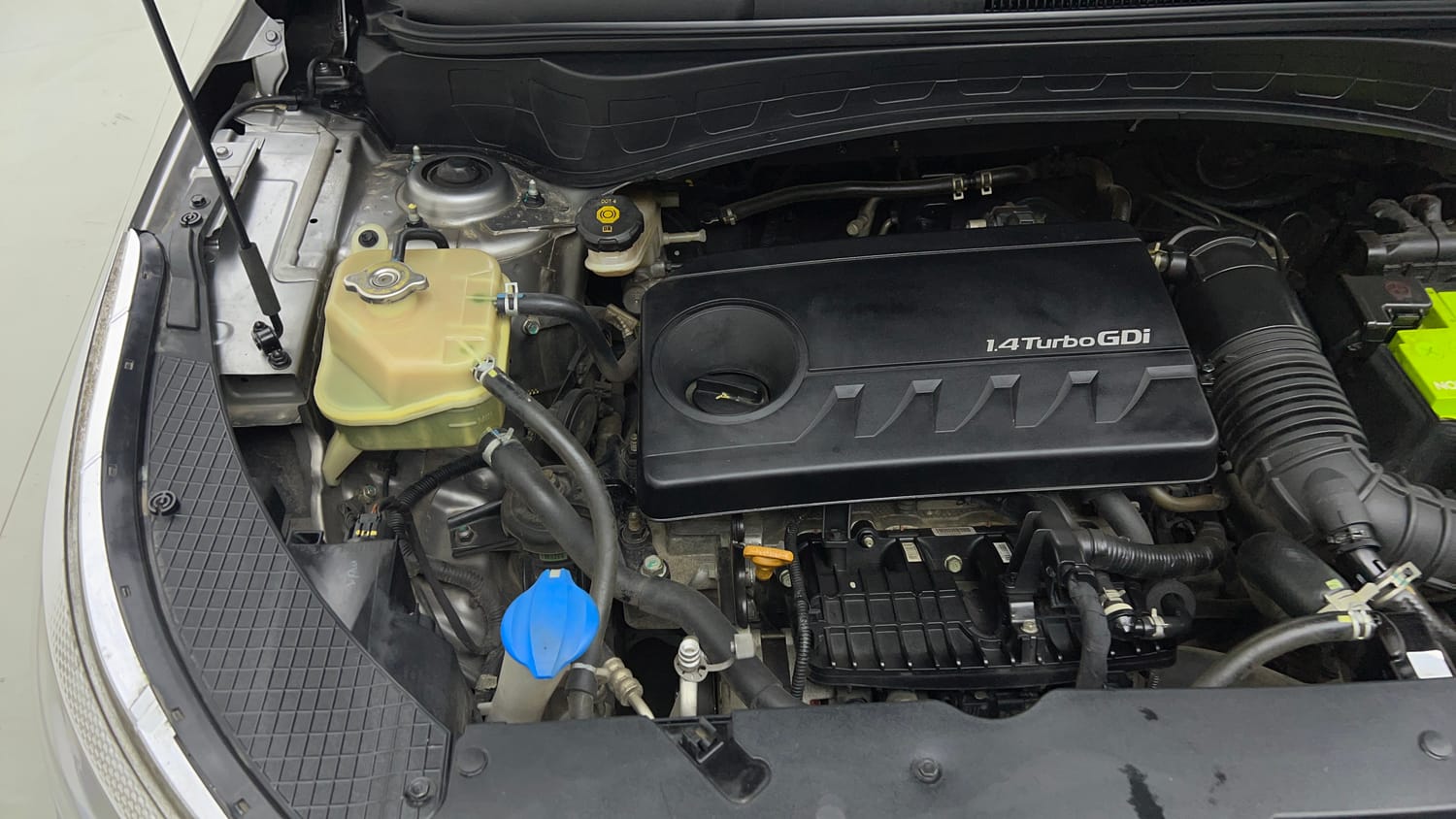 Used 2020 kia Seltos GTX Plus DCT 1.4 Petrol Automatic engine ENGINE RIGHT SIDE VIEW