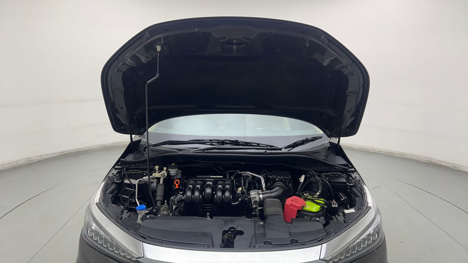Used 2021 Honda City ZX CVT Petrol Petrol Automatic engine ENGINE & BONNET OPEN FRONT VIEW