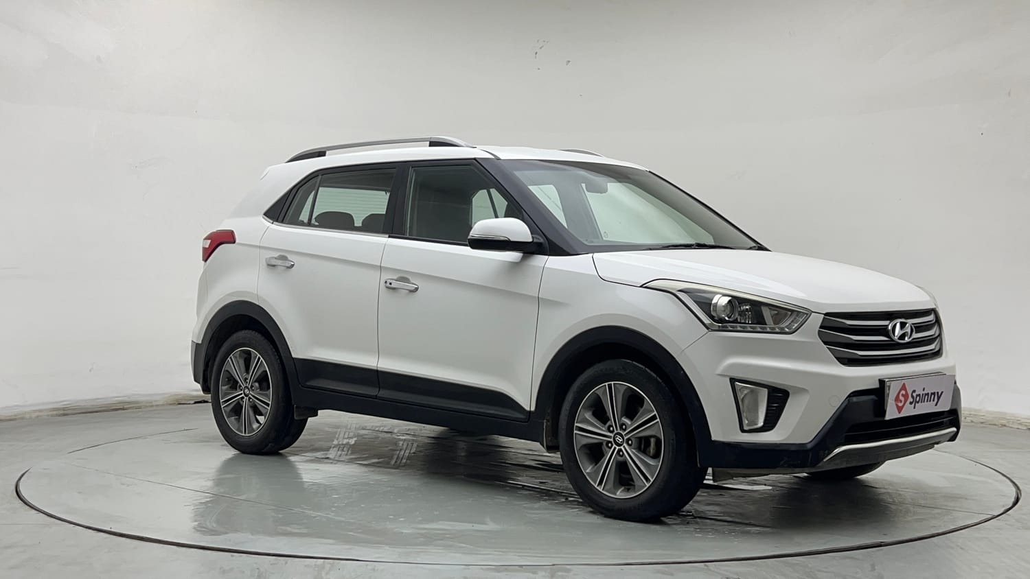 Used 2017 Hyundai Creta SX Plus 1.6 AT CRDI Diesel Automatic exterior RIGHT FRONT CORNER VIEW